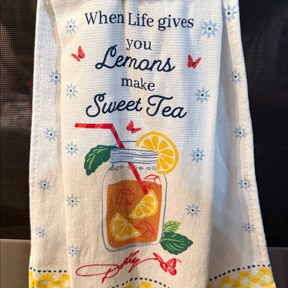 Handmade by momma kitchen towel - Picture 2 of 3